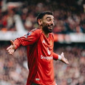 九游娱乐-两度送出助攻，B费赛后社媒：笑容说明了一切